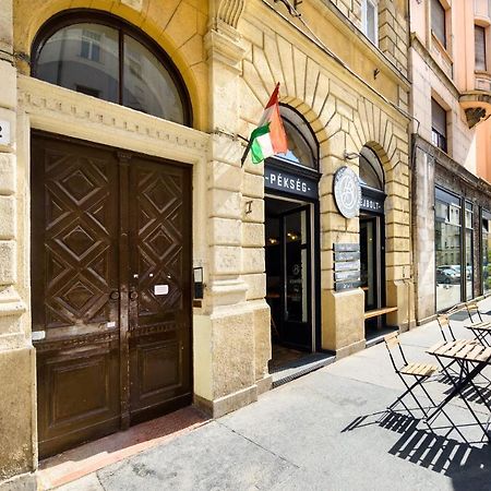 Spacious & Serene Downtown Home With Free Parking Budapest Exterior foto