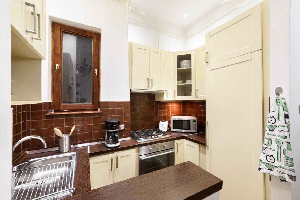 Spacious & Serene Downtown Home With Free Parking Budapest Exterior foto